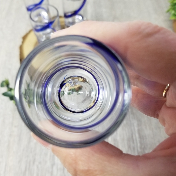 Swirling cobalt blue handblown shot/cordial glasses set of 4 - Picture 7 of 8